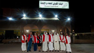 Gulf Bank Donates Foodstuff Boxes to Families in Need